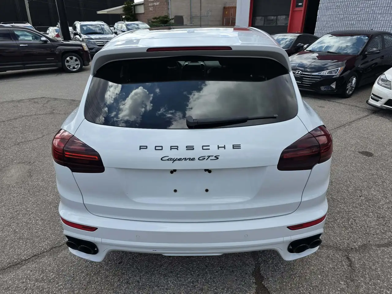 Porsche Cayenne снимка Porsche Cayenne