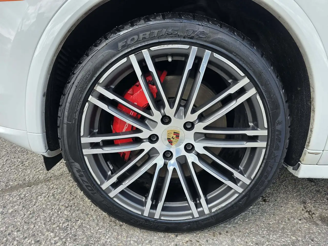Porsche Cayenne снимка Porsche Cayenne