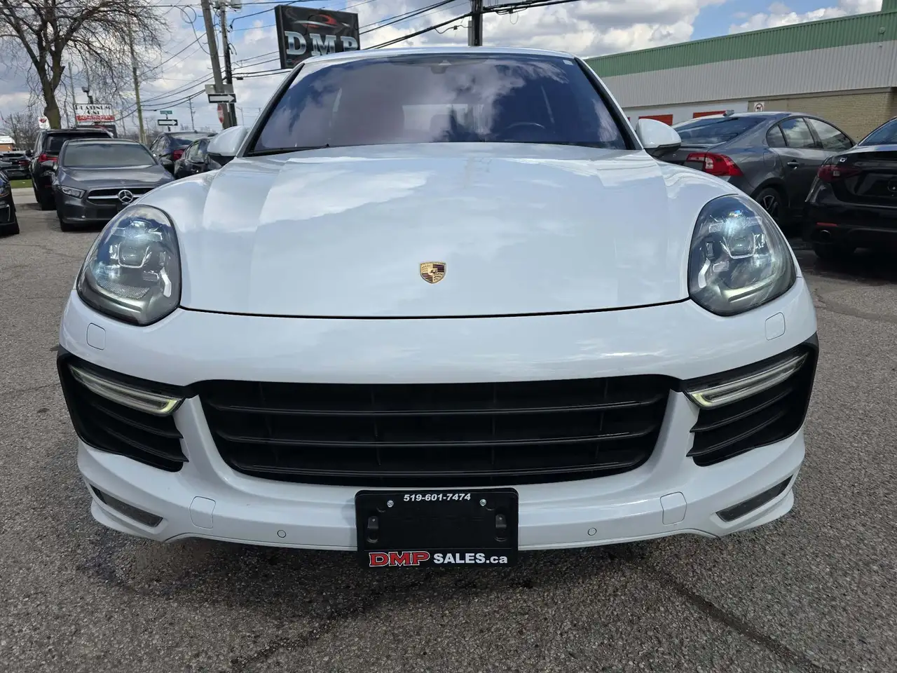 Porsche Cayenne снимка Porsche Cayenne