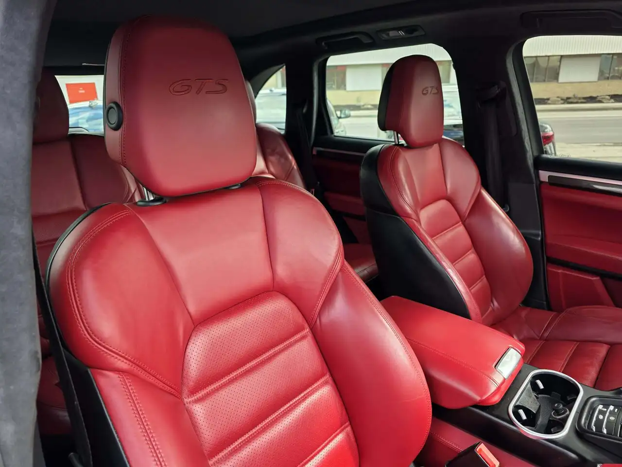 Porsche Cayenne снимка Porsche Cayenne