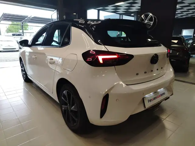 Opel Corsa view 4