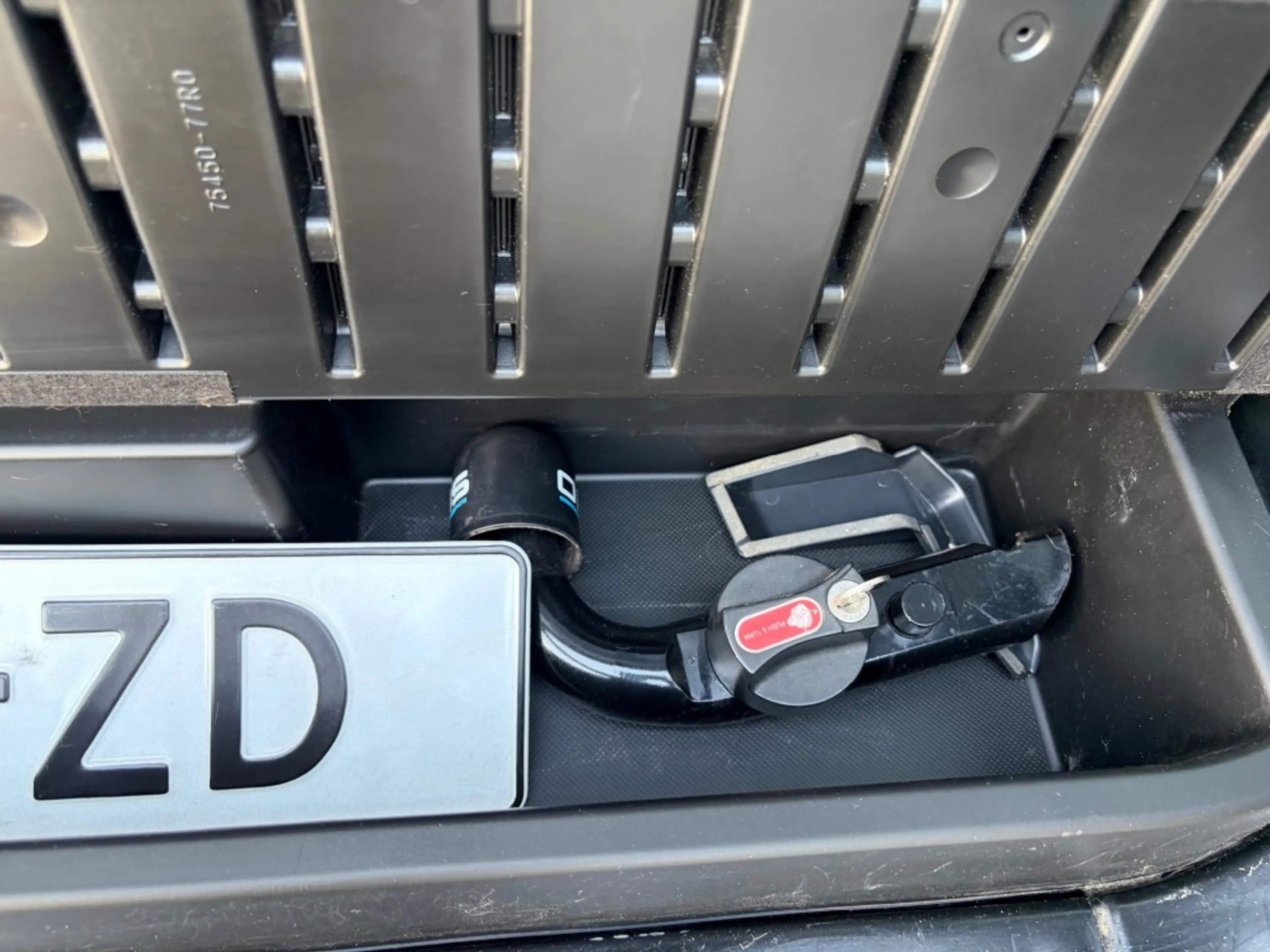 Suzuki Jimny 1.5 AllGrip Navi Cruise ECC — photo 13