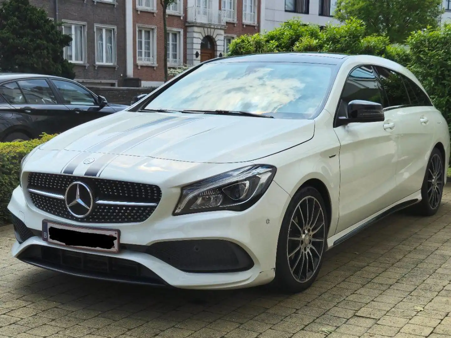 Mercedes-Benz 180 GLA Biały - 1