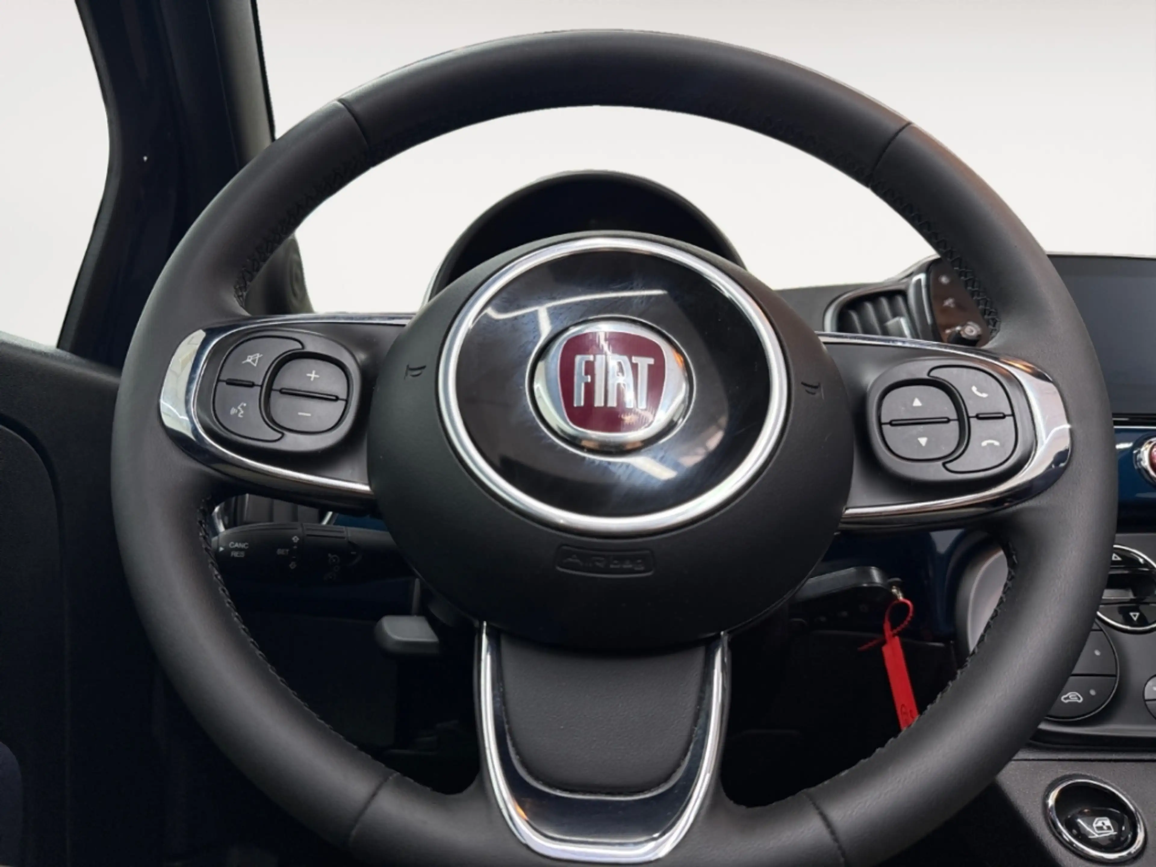 Fiat 500C Club TEMPOMAT APPLE/ANDROID ALU PDC BLUETOOTH KLIM — photo 13