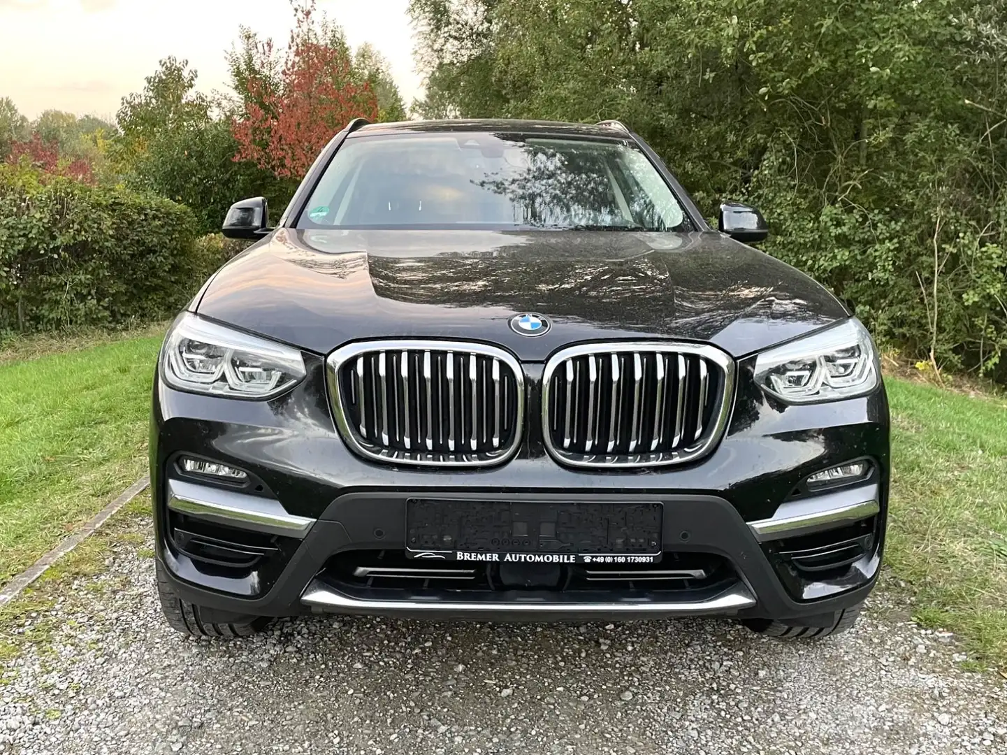 BMW X3 xDrive 30e Luxury Line Tüv=Neu! Pano Voll! VB Schwarz - 2