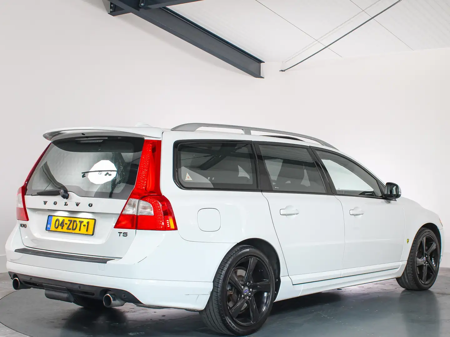 Volvo V70 2.0 T5 R-design, Summum, Schuif/Kanteldak, Leder, Blanco - 2