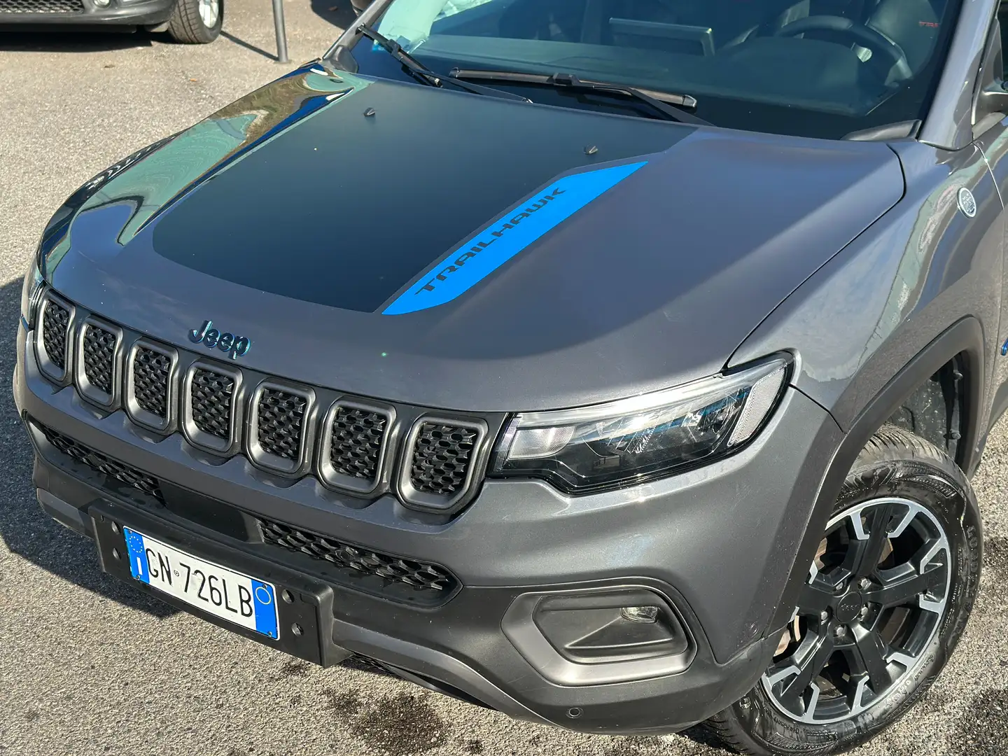 Jeep Compass 1.3 turbo t4 phev Trailhawk 4xe auto Grijs - 2