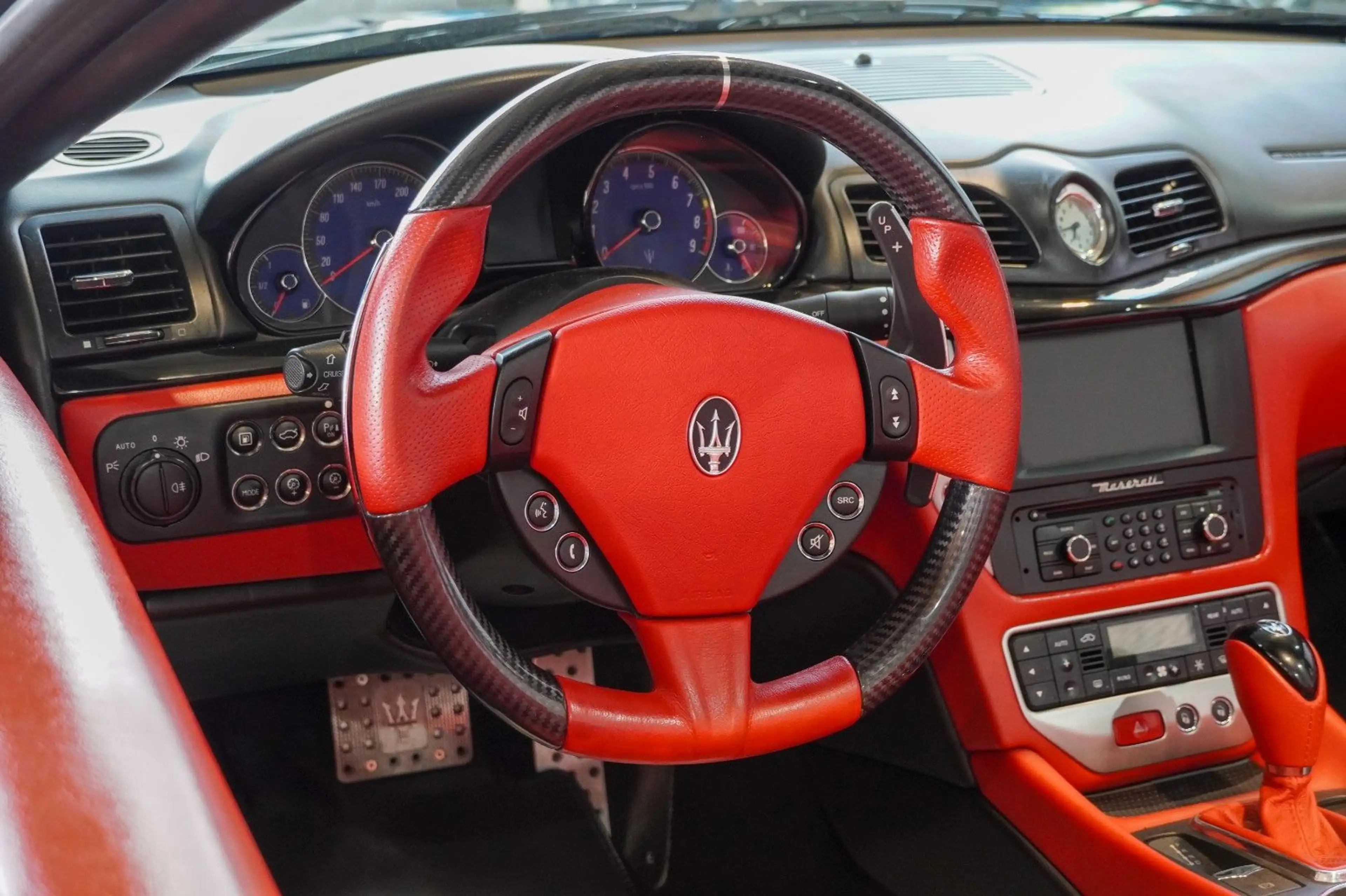 Maserati GranCabrio S 4.7L V8/PDC/NAVI/SHZ/BOSE — photo 12