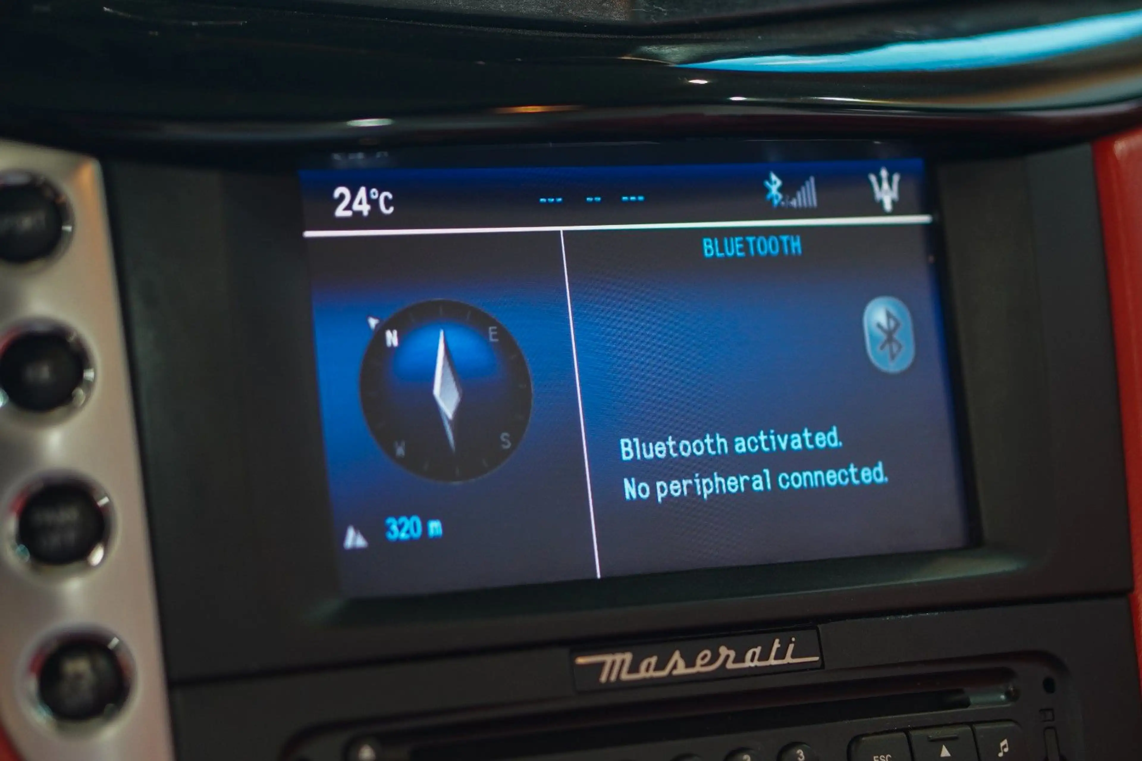 Maserati GranCabrio S 4.7L V8/PDC/NAVI/SHZ/BOSE — photo 14