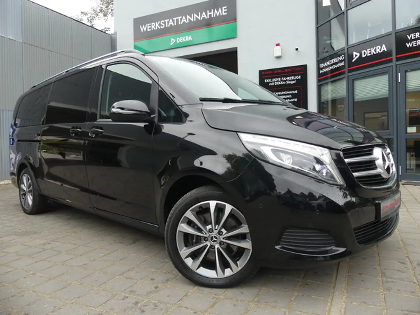 Mercedes-Benz V 250 d EDITION 4MAT Extralang E-TÜREN/STHZ/7SITZE Negru - 1