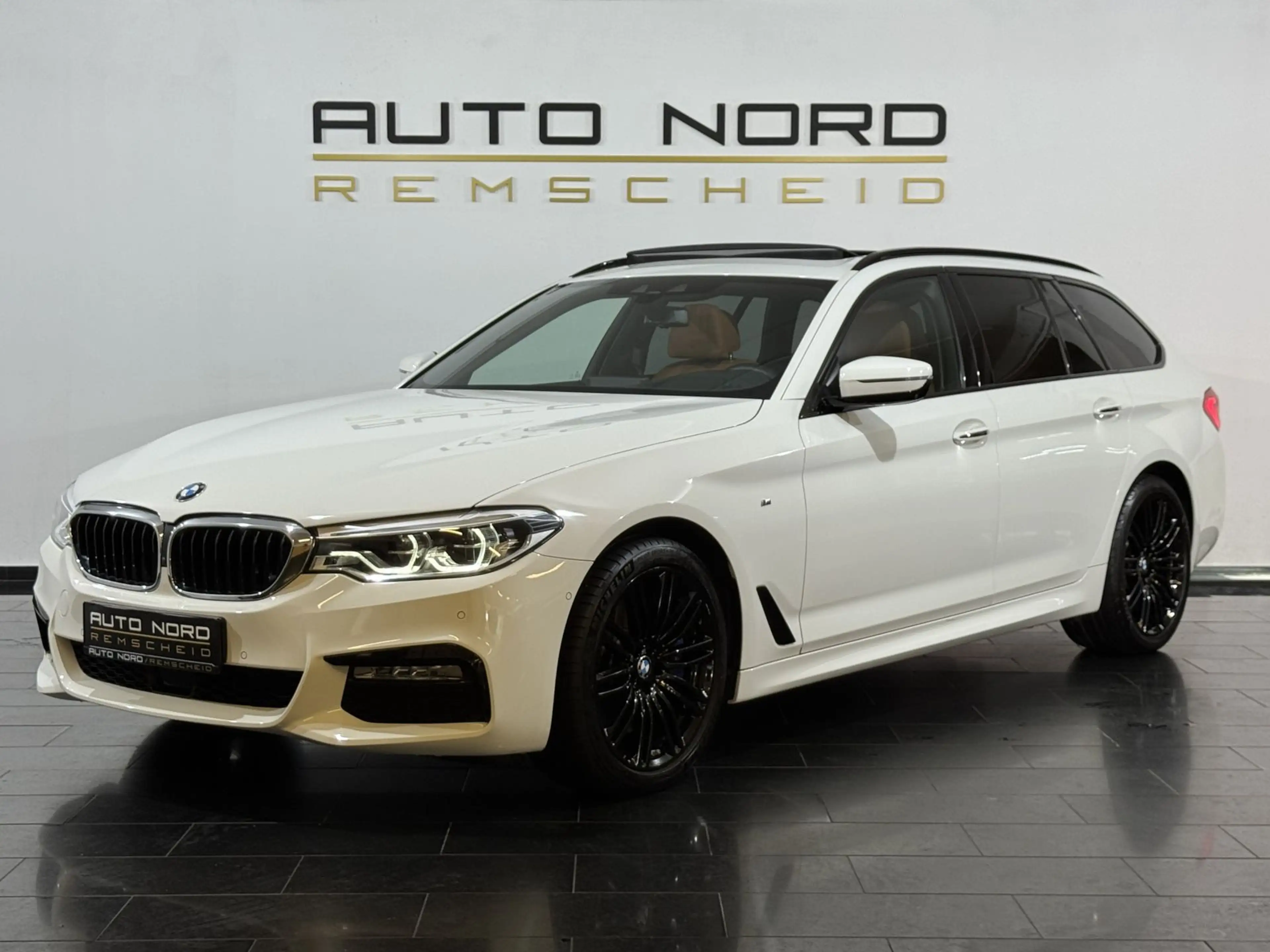 BMW 540 i xDrive M-Sport*Pano*Memory*AHK*Shadow*LED* — photo 12