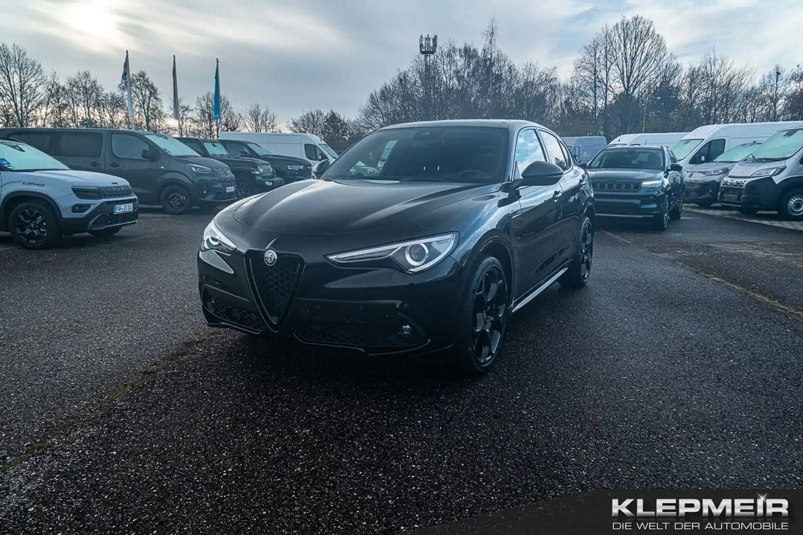 Alfa Romeo Stelvio Veloce 2.2 Diesel Schwarz - 1