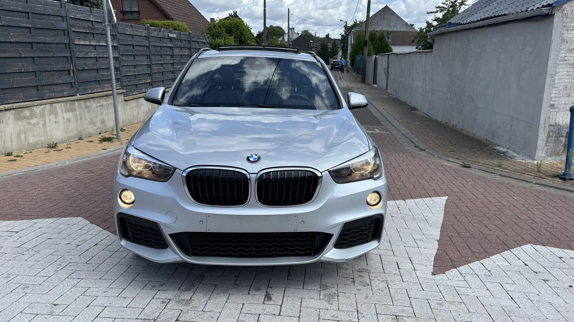BMW X1 X1 Pack M sDrive Export/Marchand Gris - 2