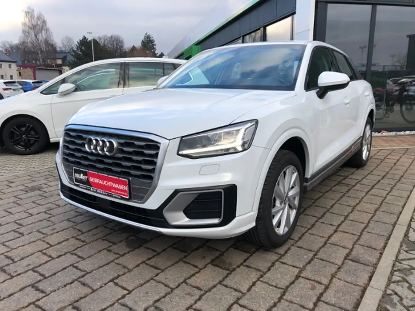 Audi Q2 sport Navi DSG LED SHZ Weiß - 2