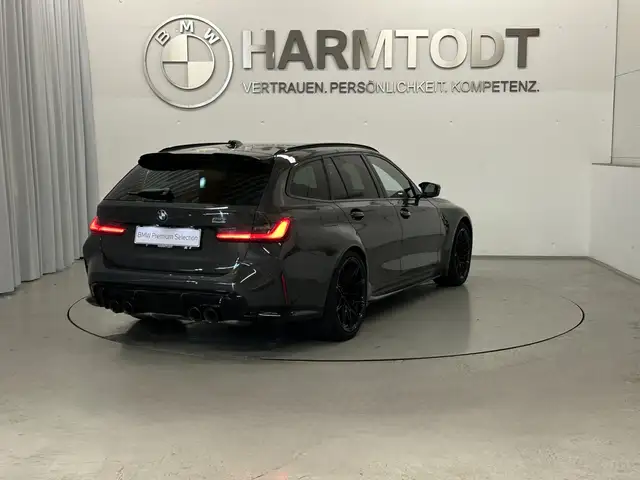 BMW M3 view 5