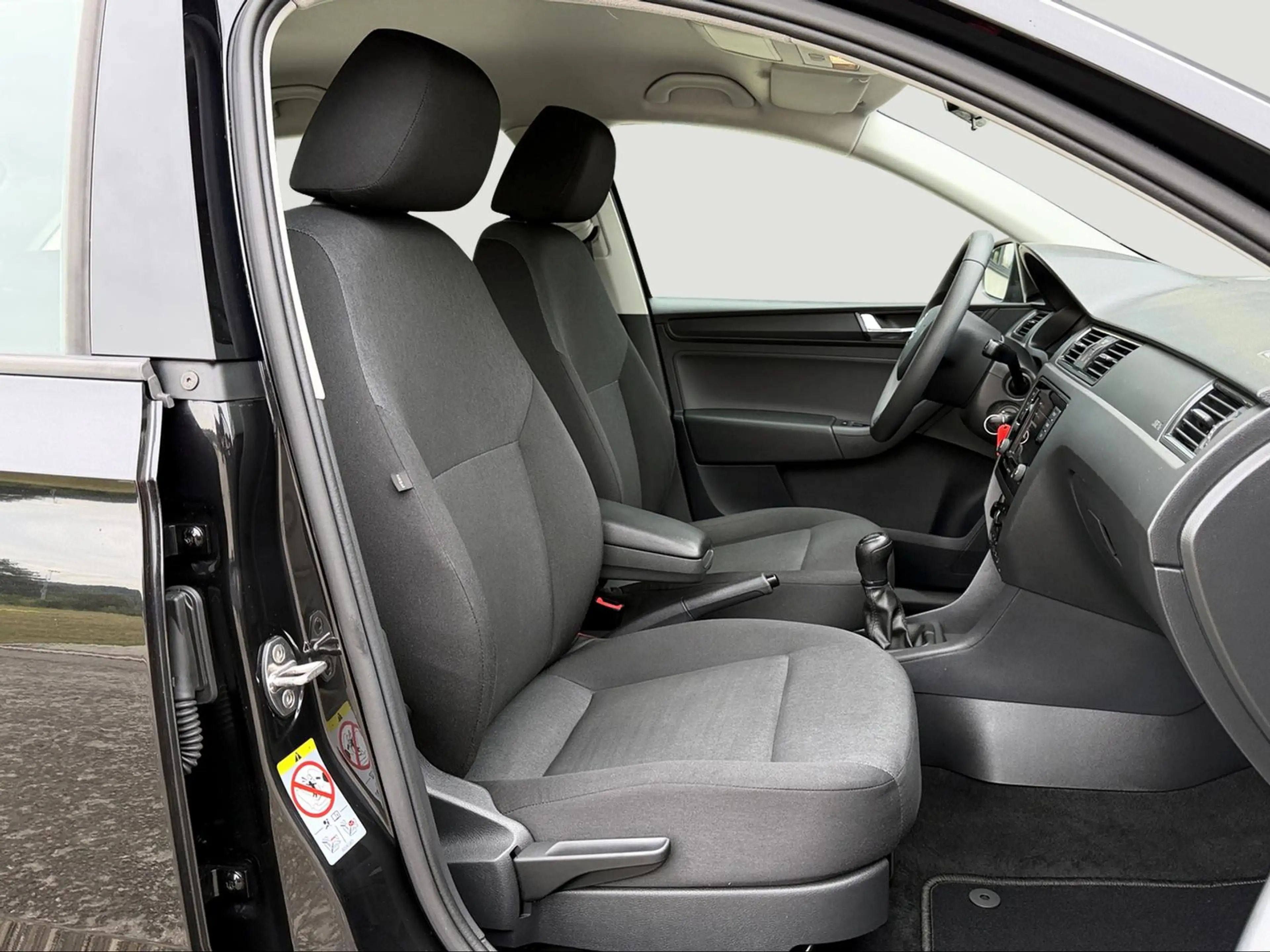 Skoda Rapid/Spaceback Cool Edition 1.0TSI PDC/SHZ/KLIMA — photo 8