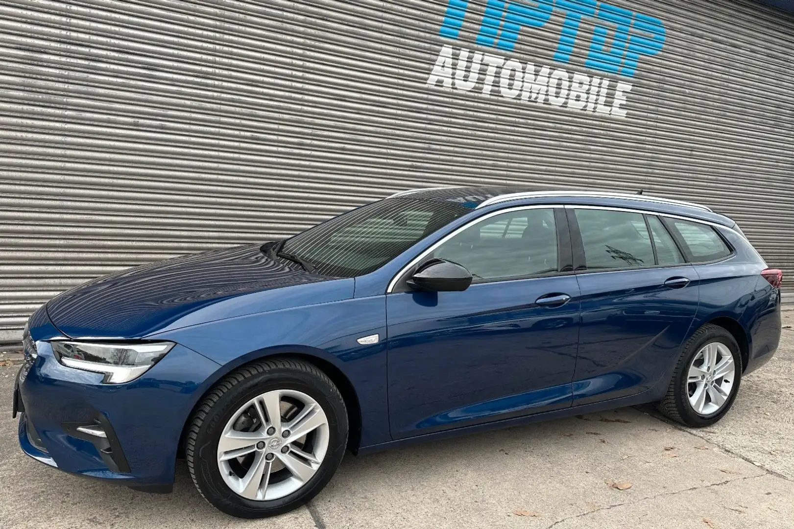 Opel Insignia B Sports Tourer Elegance Blau - 1