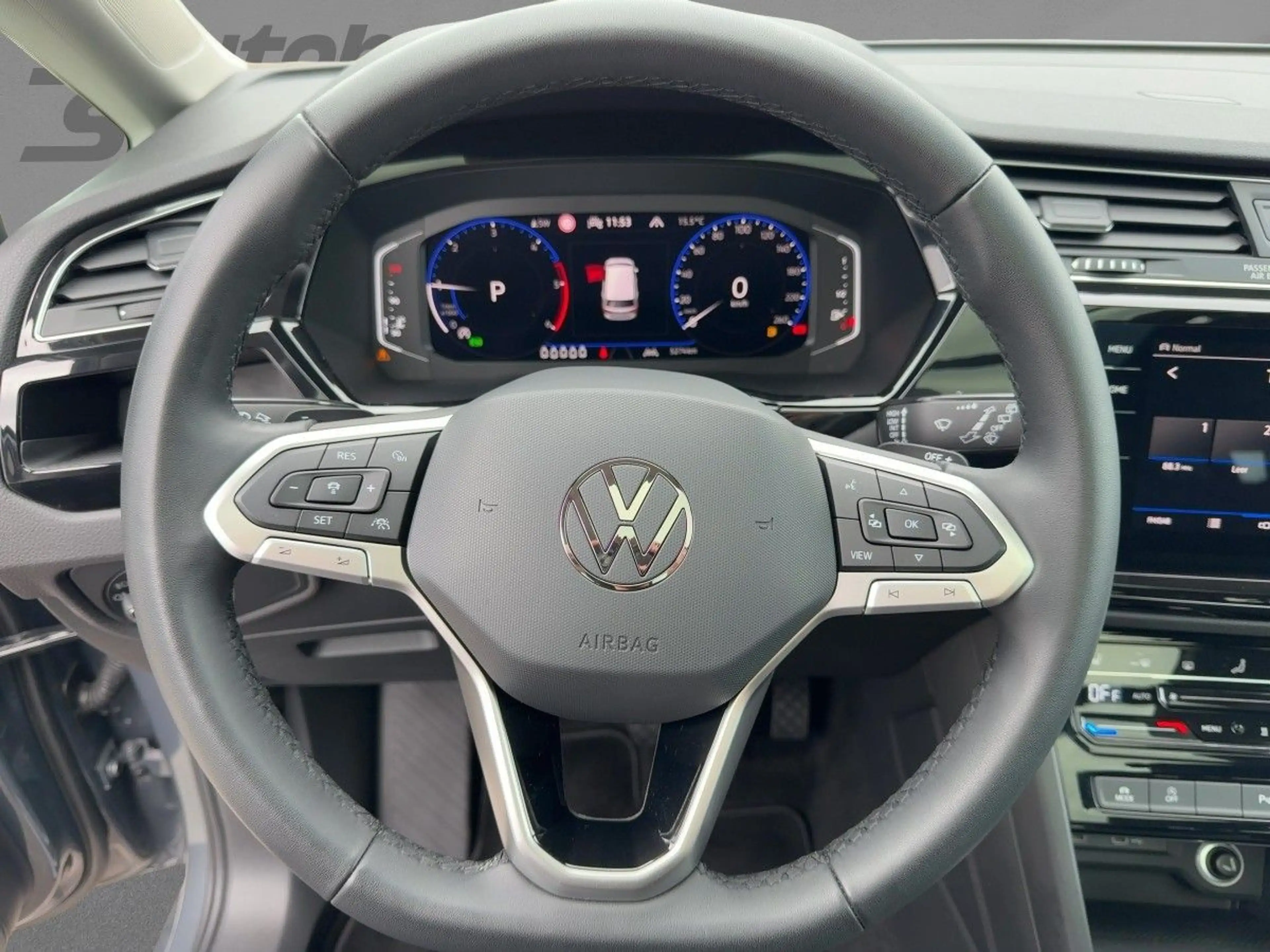 Volkswagen Touran 2.0 TDI DSG Highline 7-Sitze ab 2,49% AHK — photo 14