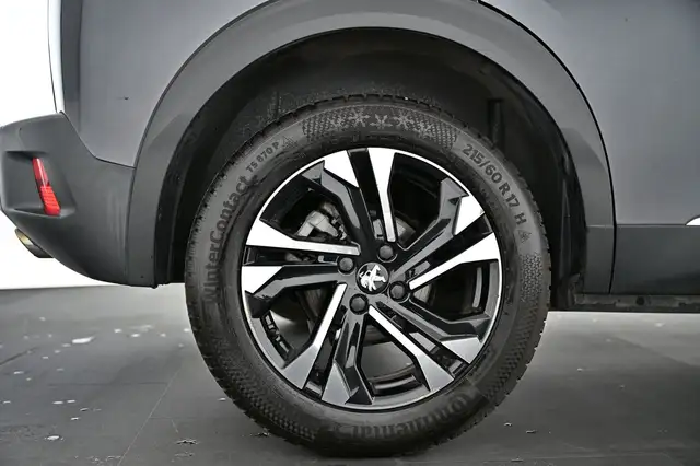 Peugeot 2008 view 16