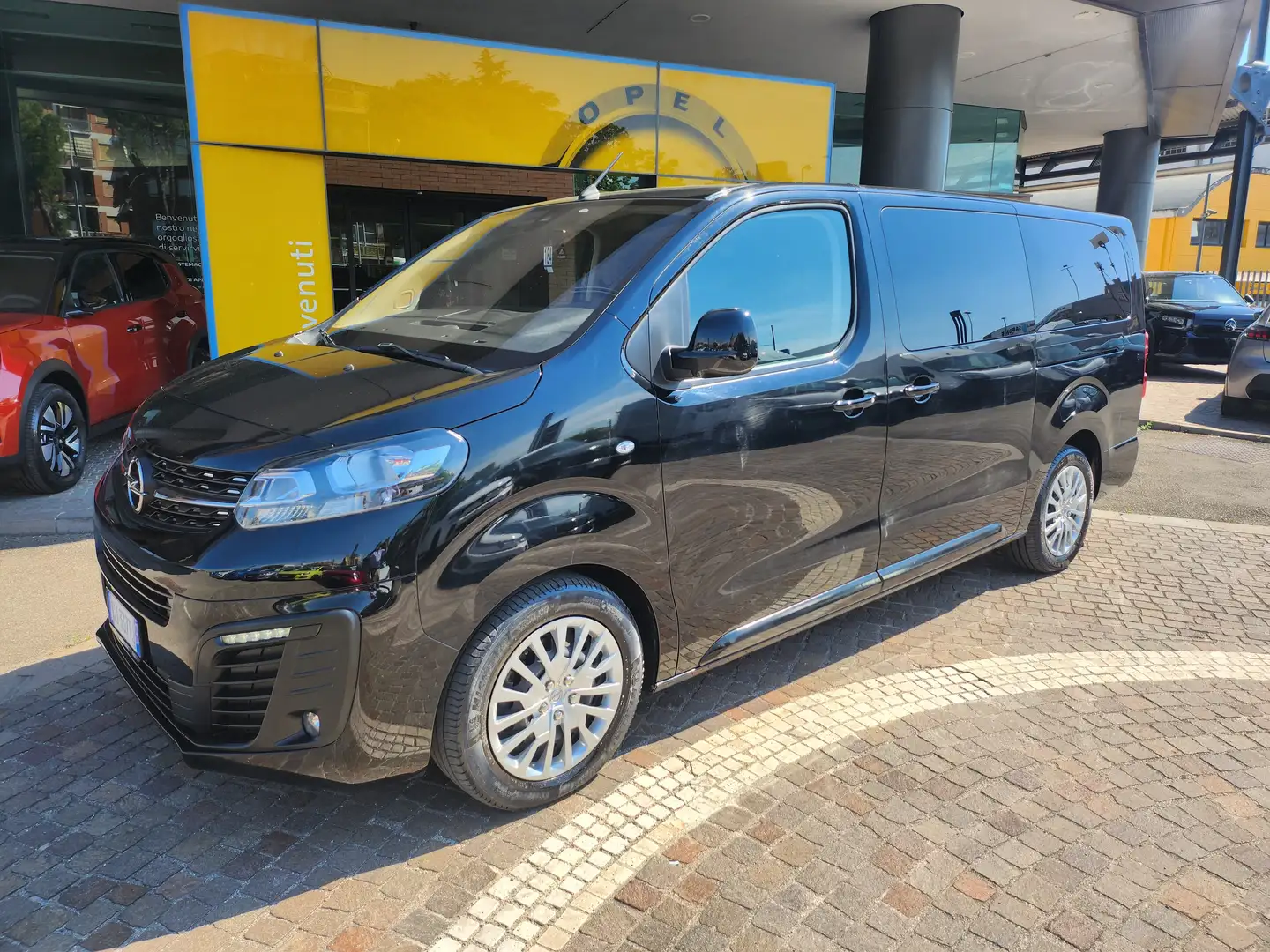 Opel Zafira Life OPEL ZAFIRA LIFE 2.0 AUTOM. BUSNES EDITION Nero - 2