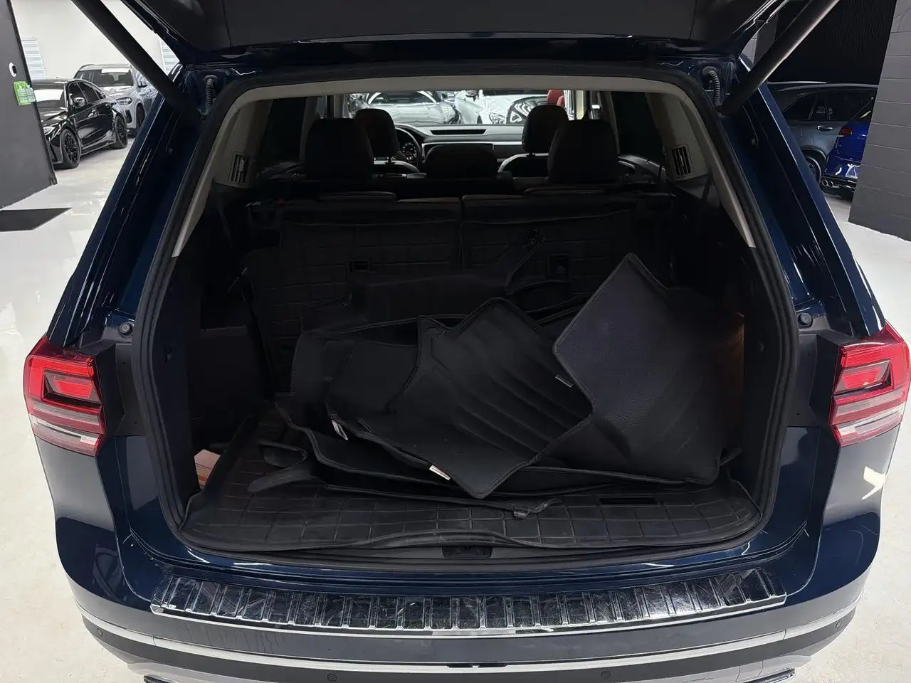 Volkswagen Atlas снимка Volkswagen Atlas