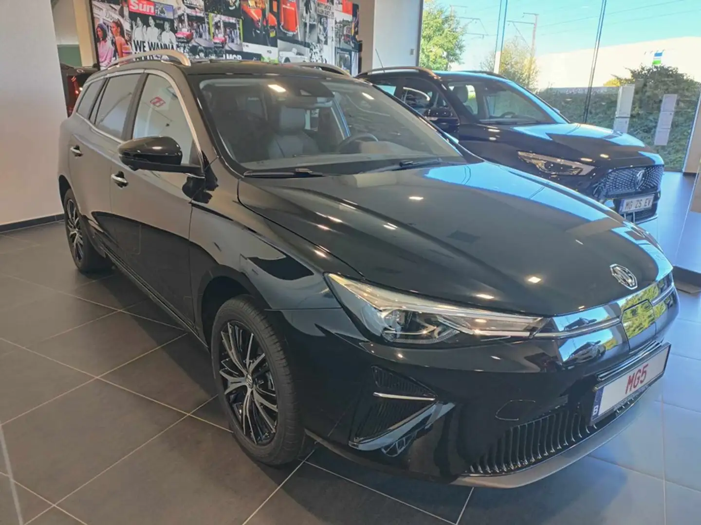 MG MG5 LUXURY 0 Noir - 1