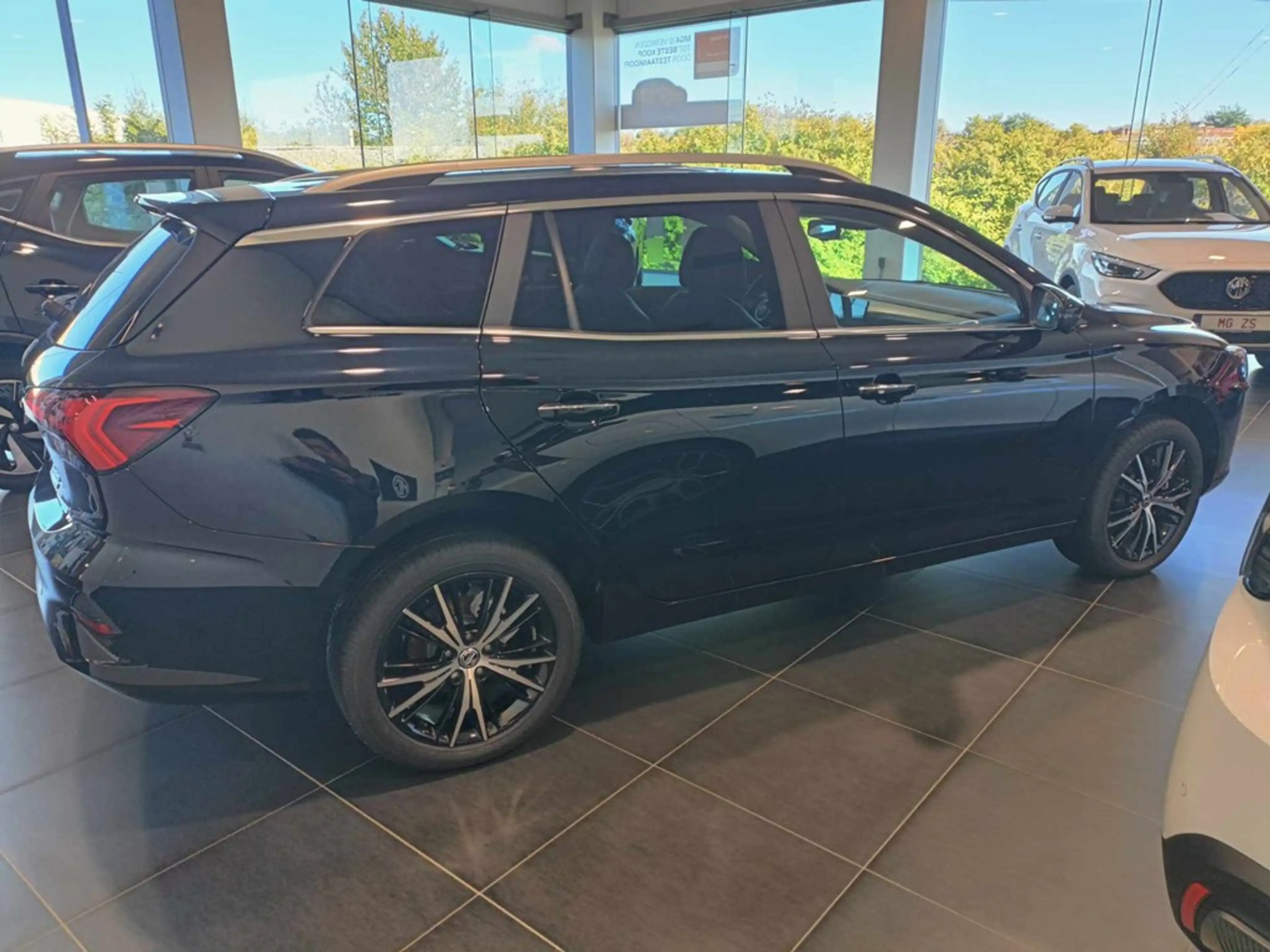 MG MG5 LUXURY 0 — photo 6