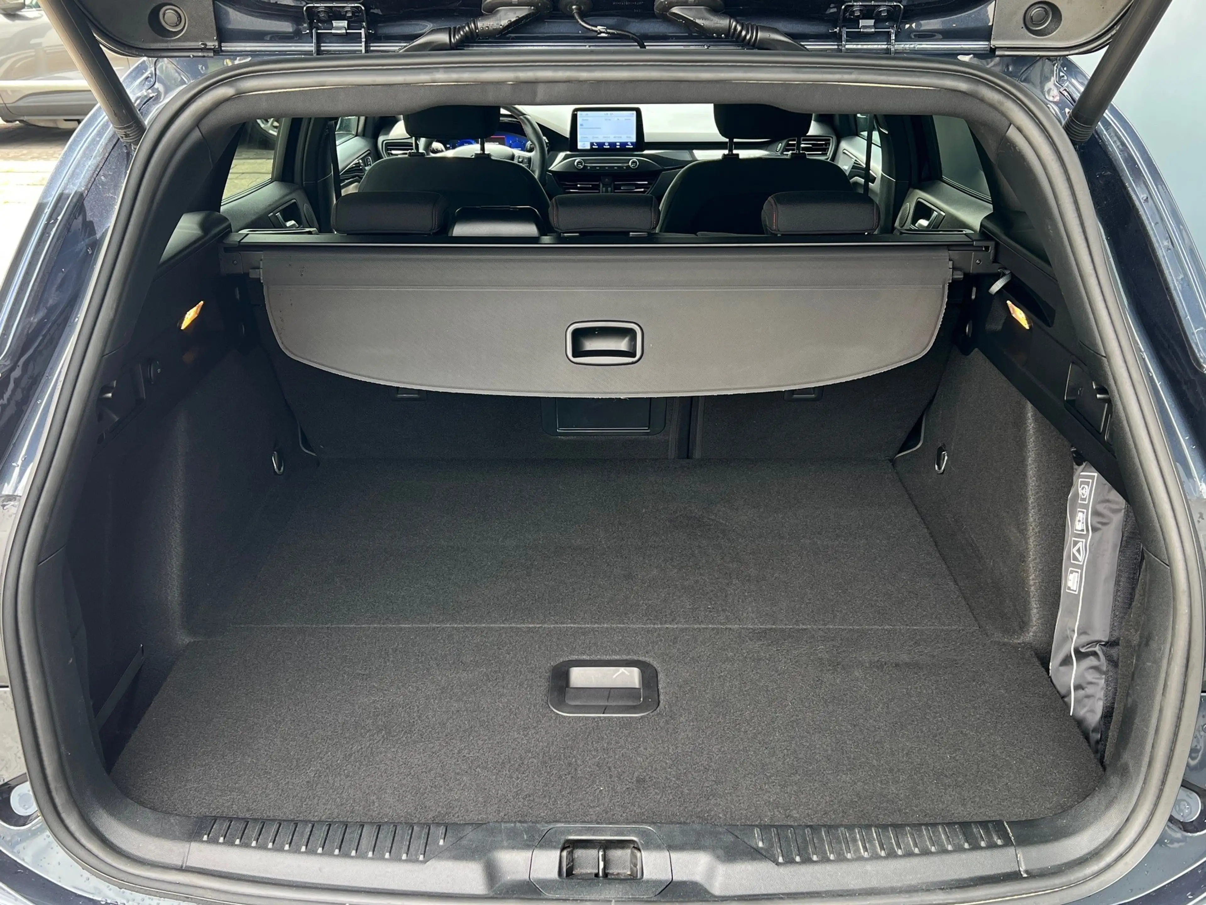 Ford Focus Wagon BWJ 2021 | 1.5TDCI 120PK ST Line X Business — photo 19