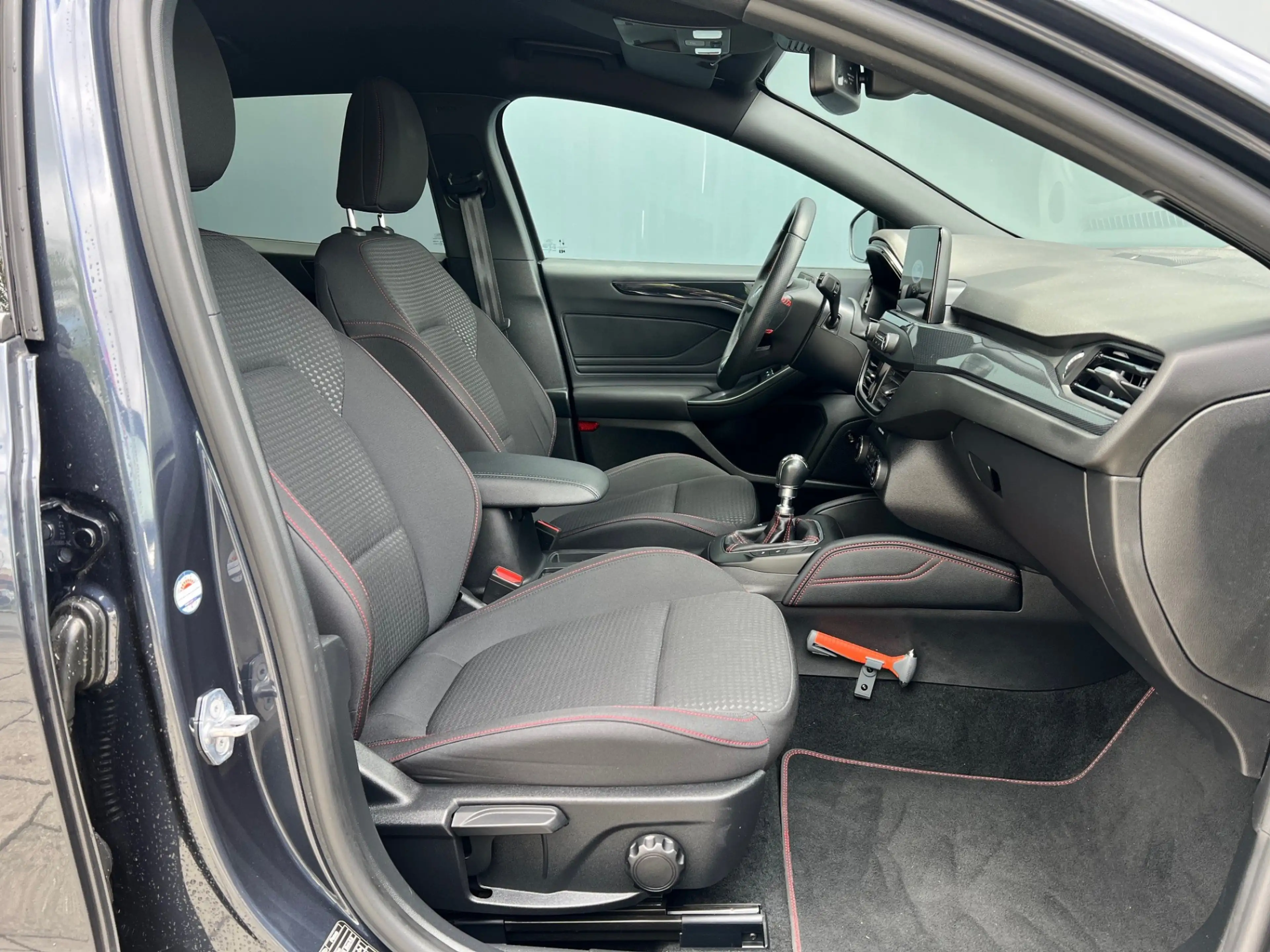 Ford Focus Wagon BWJ 2021 | 1.5TDCI 120PK ST Line X Business — photo 29