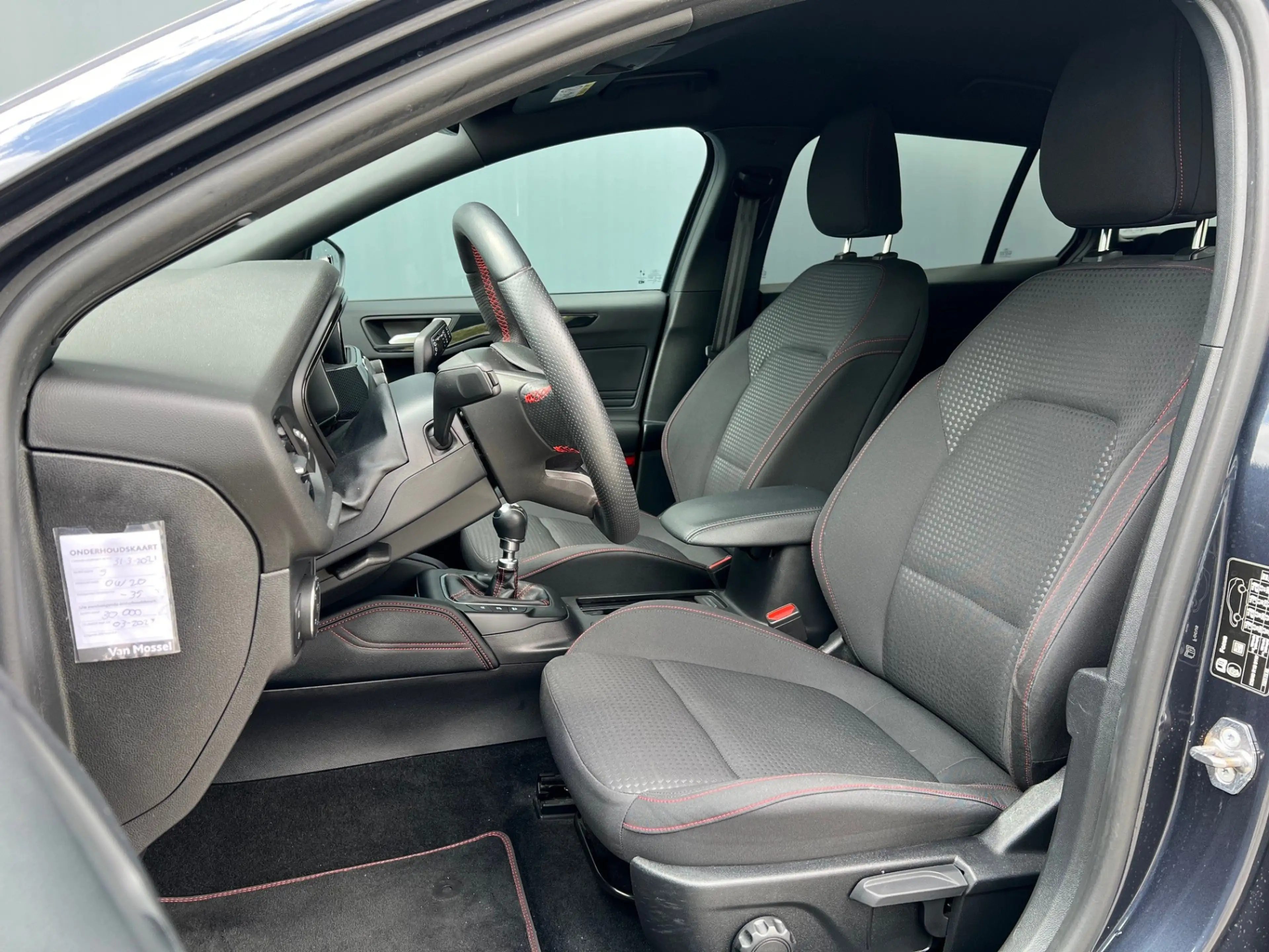Ford Focus Wagon BWJ 2021 | 1.5TDCI 120PK ST Line X Business — photo 4