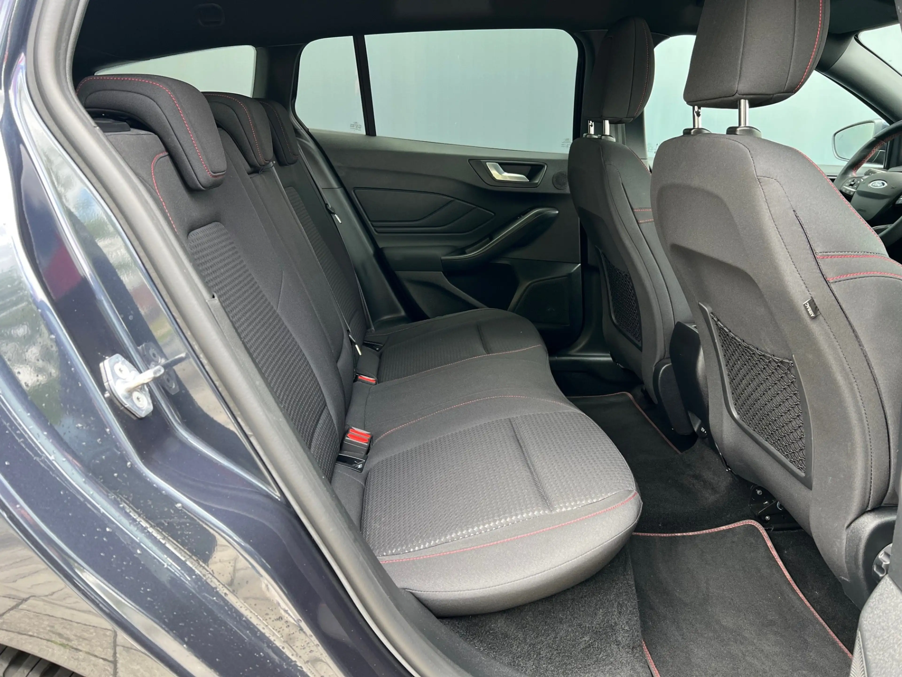 Ford Focus Wagon BWJ 2021 | 1.5TDCI 120PK ST Line X Business — photo 28