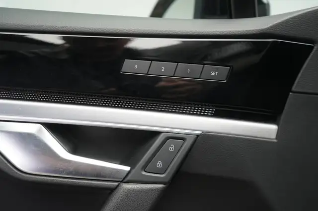 Volkswagen Touareg view 27