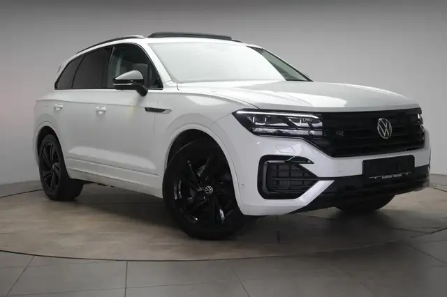 Volkswagen Touareg main image