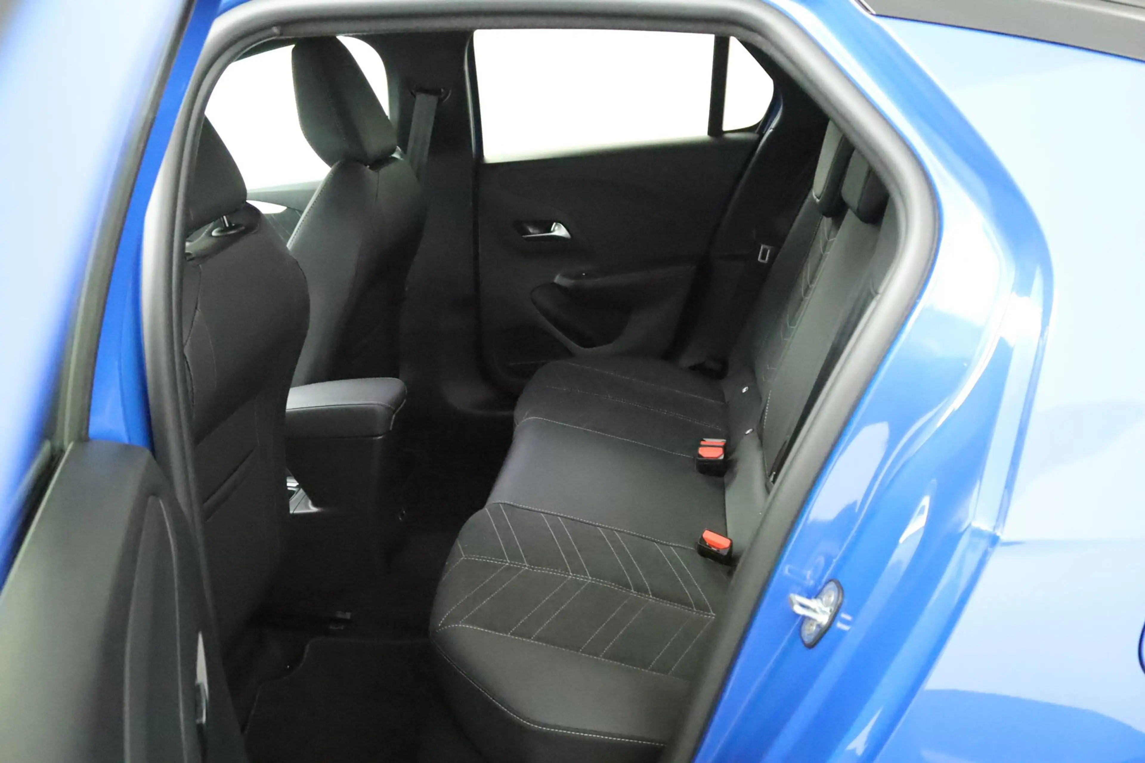Opel Corsa-e Electric Ultimate 136pk 50 kWh | ReNewKnit stoelbe — photo 14