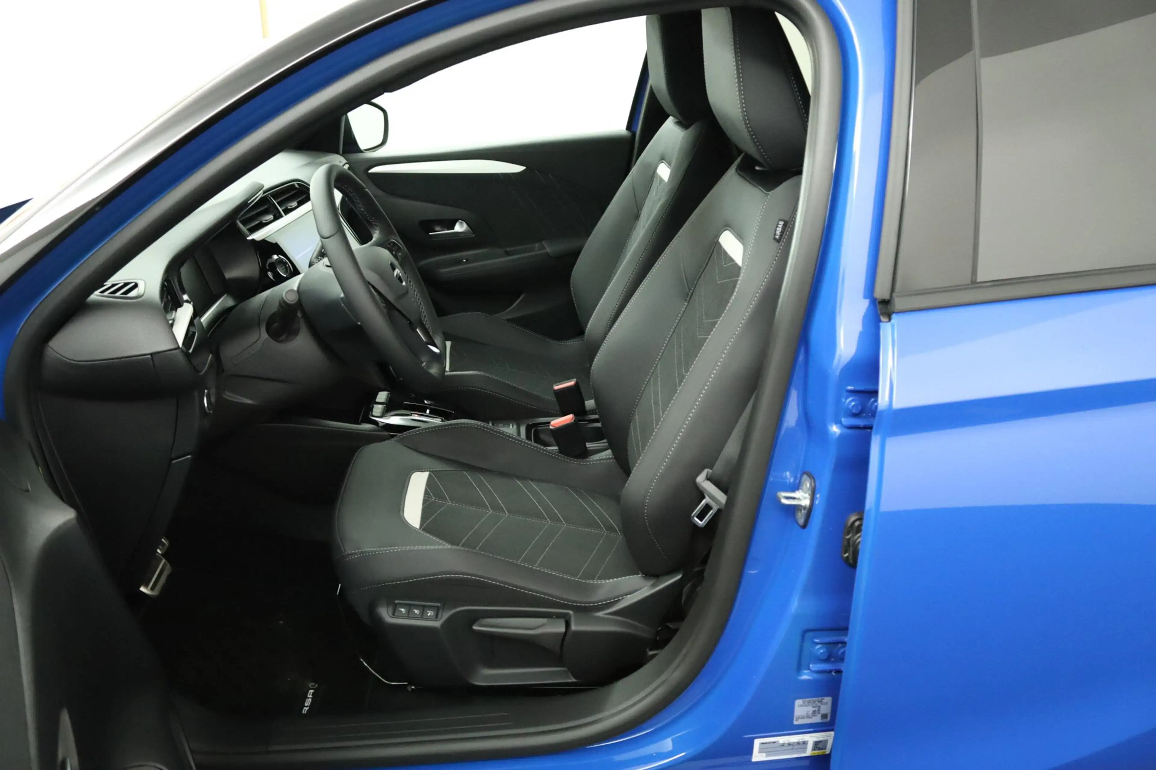 Opel Corsa-e Electric Ultimate 136pk 50 kWh | ReNewKnit stoelbe — photo 13