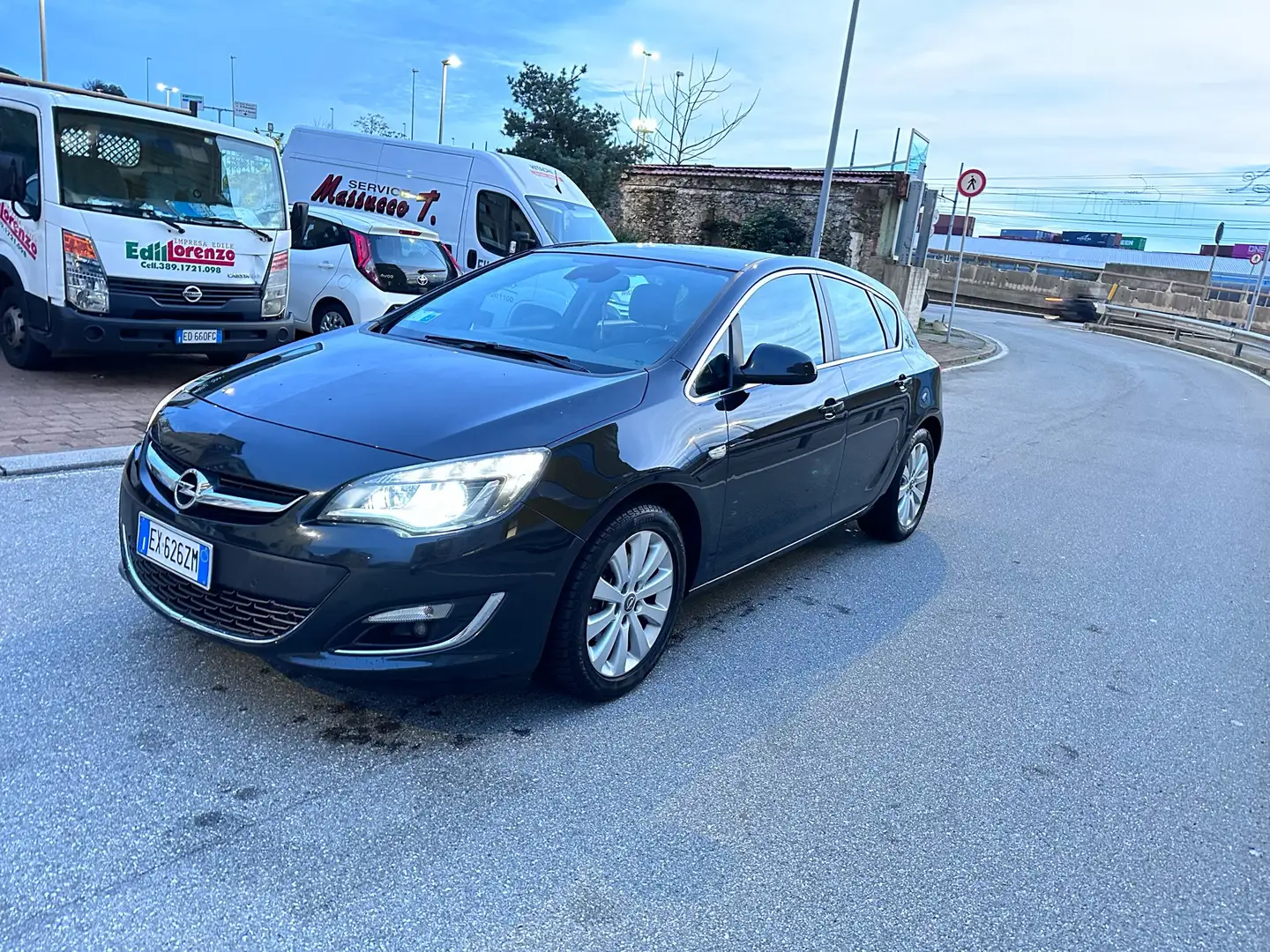 Opel Astra 5p 1.6 cdti (ecoflex) Cosmo s&s 136cv E6 Marrone - 1