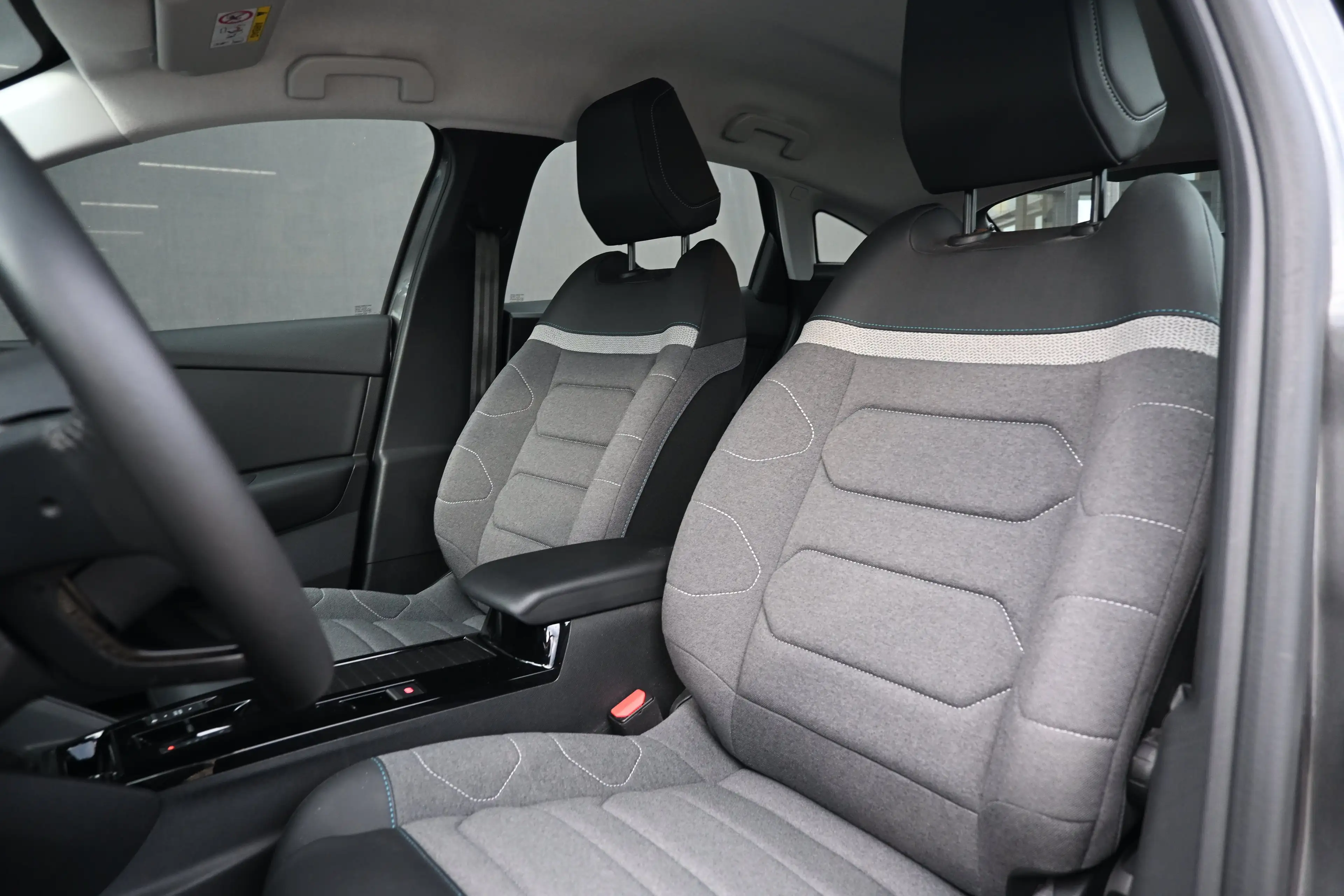 Citroen E-C4 Electric You 50 kWh 96%SOH! 3 Fase | Navigatie by App | Ach — photo 9