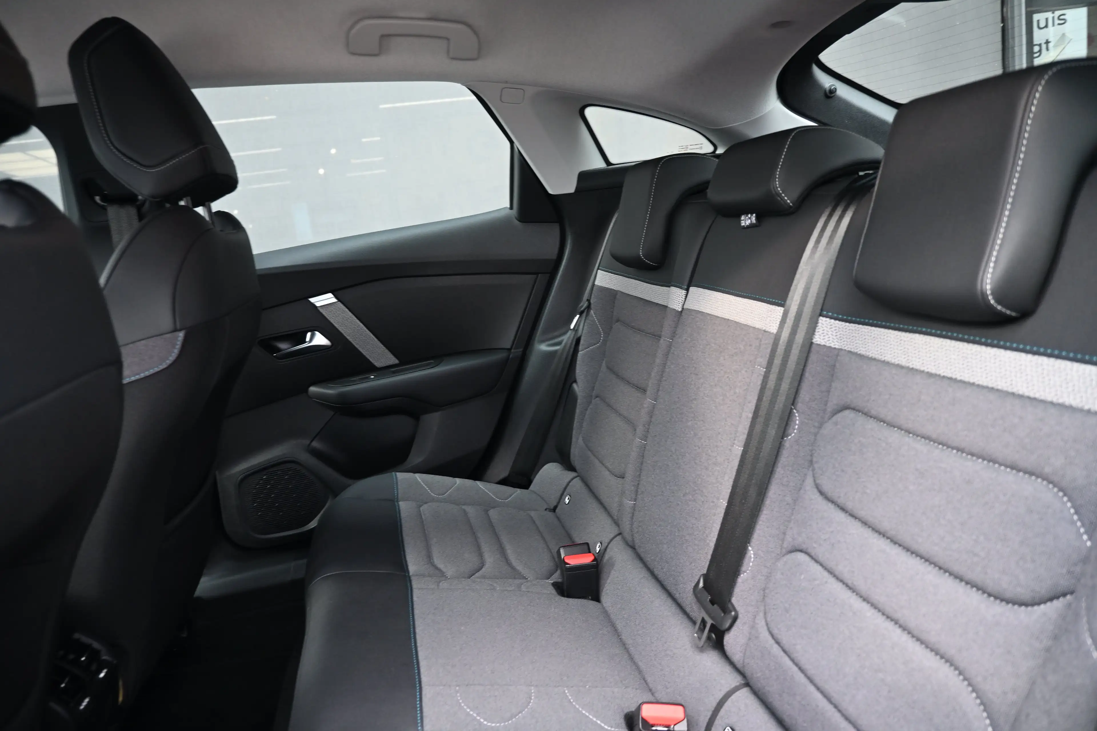 Citroen E-C4 Electric You 50 kWh 96%SOH! 3 Fase | Navigatie by App | Ach — photo 12