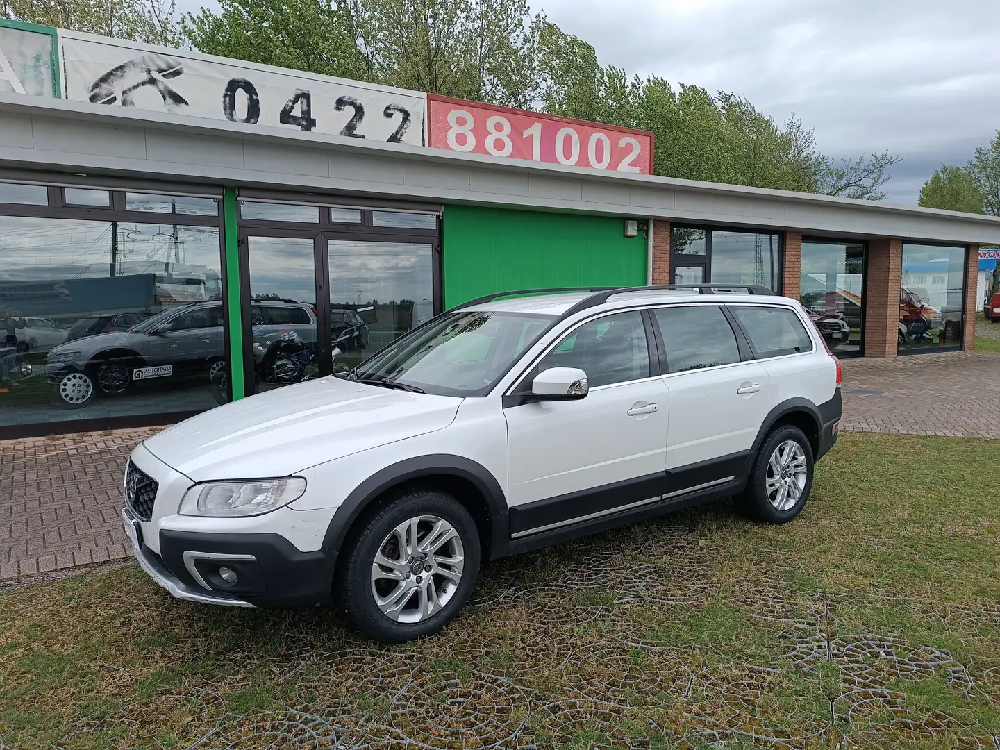 Volvo XC70 XC70 2.4 d4 awd 181cv geartronic Blanc - 1