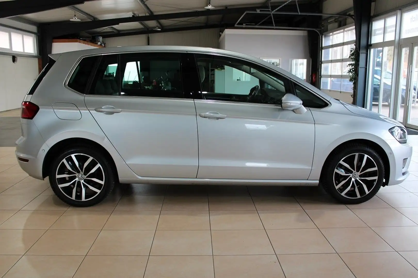 Volkswagen Golf Sportsvan VII Highline AUTOMATIK*Tüv NEU* Plateado - 2