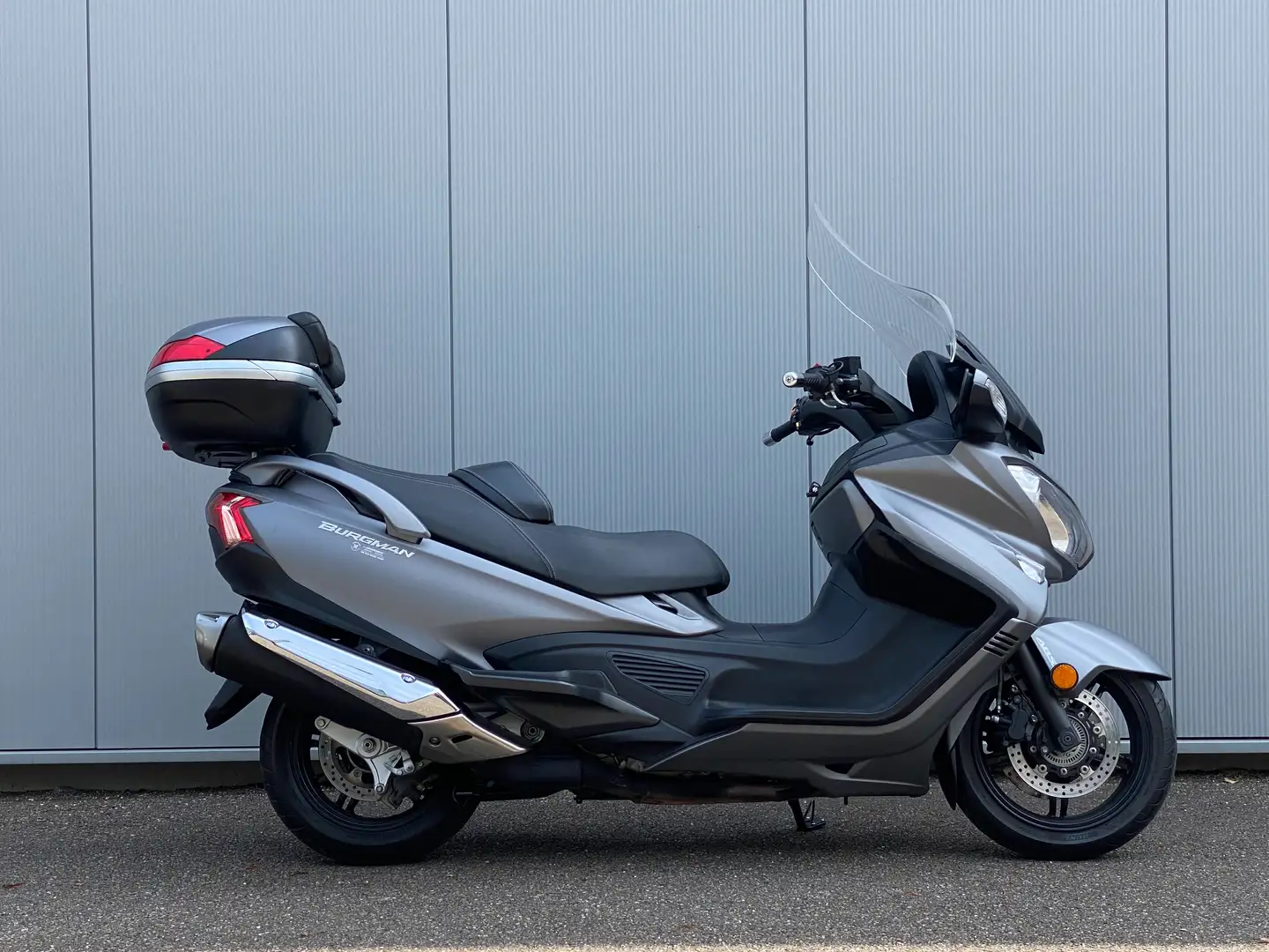Suzuki Burgman 650 / Topkoffer / 2019 / 25100km / Topstaat! Gris - 1