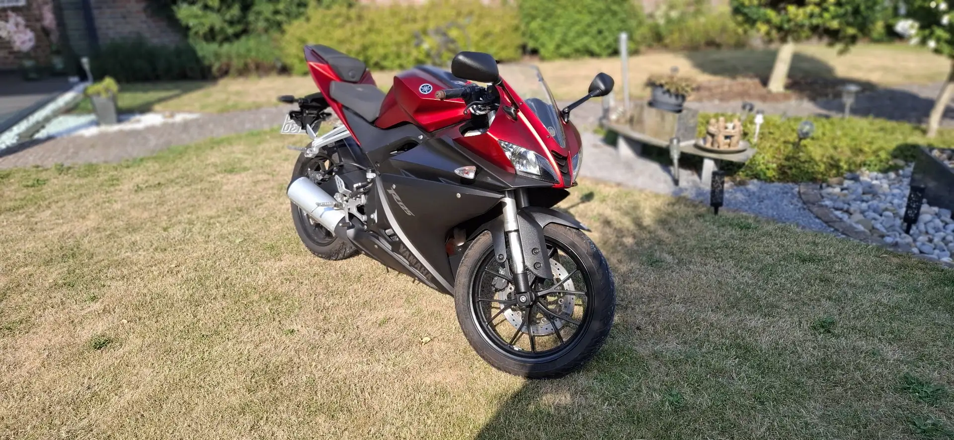 Yamaha YZF-R125 Rouge - 2