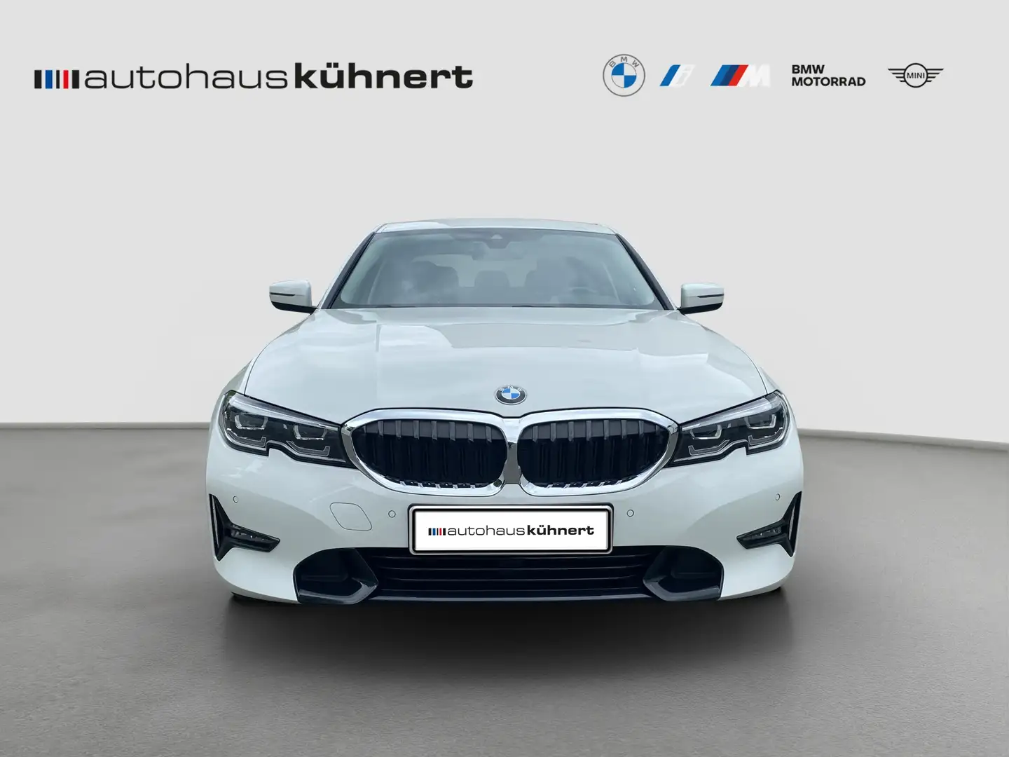 BMW 330 e xDrive iPerformance Sport Line SpurAss Navi RFK Weiß - 2