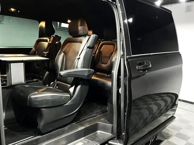 Mercedes-Benz 250 view 11