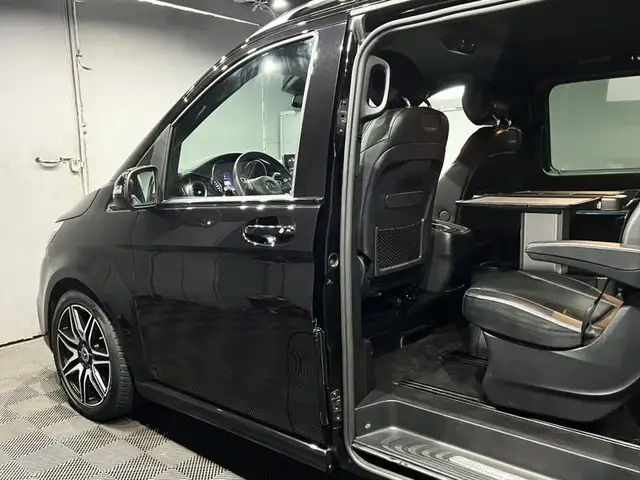 Mercedes-Benz 250 view 12