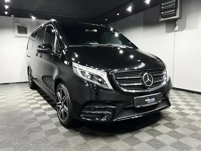 Mercedes-Benz 250 view 2