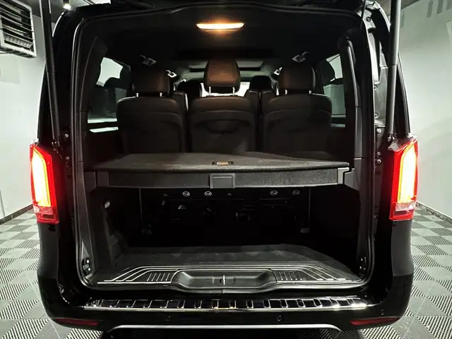 Mercedes-Benz 250 view 8