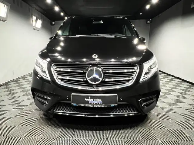 Mercedes-Benz 250 view 6