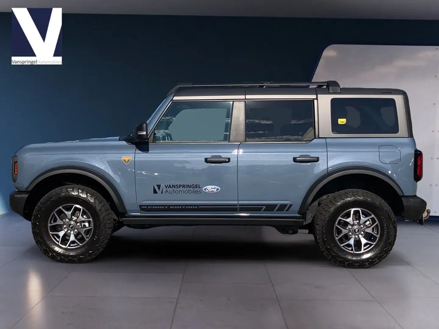 Ford Bronco - 2