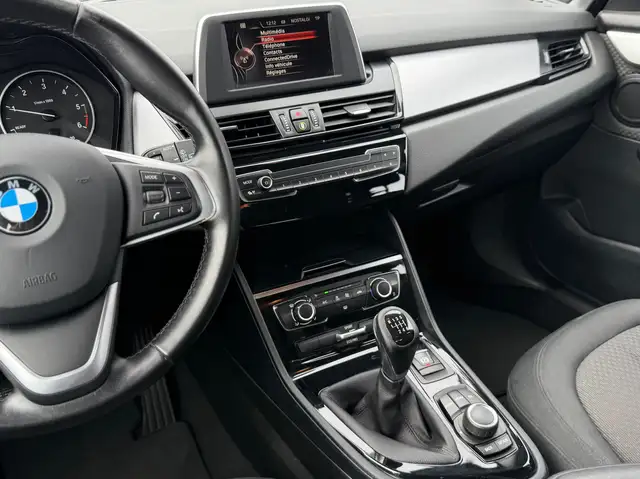 BMW 2 Series view 13